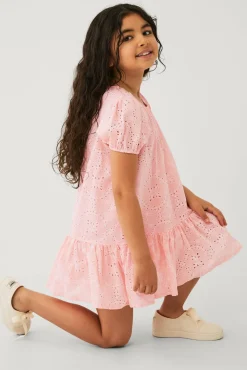 Ellos Klänningar > Collection Klänning med broderie anglaise