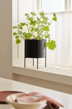 Ellos Krukor > Home Kruka Milton med vändbart stativ