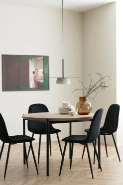 Ellos Matgrupper > Home Matgrupp Gilda med 1 bord och 4 stolar