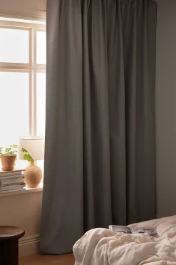 Outlet Home Mörkläggningsgardin Hedda Wide 1-pack Mörkläggningsgardiner