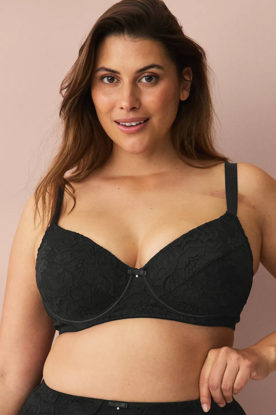 Sale Plus collection Vadderad bygel-bh i spets Bh